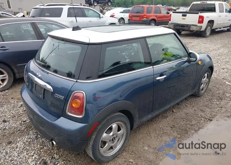 2010 Mini Cooper z USA, uszkodzony, nr VIN WMWMF3C51ATZ62586